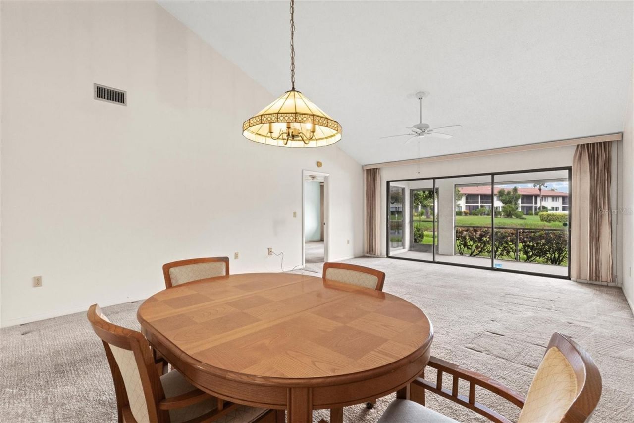 3118 Windrush Bourne, Unit 8, Sarasota, FL 34235 Photo