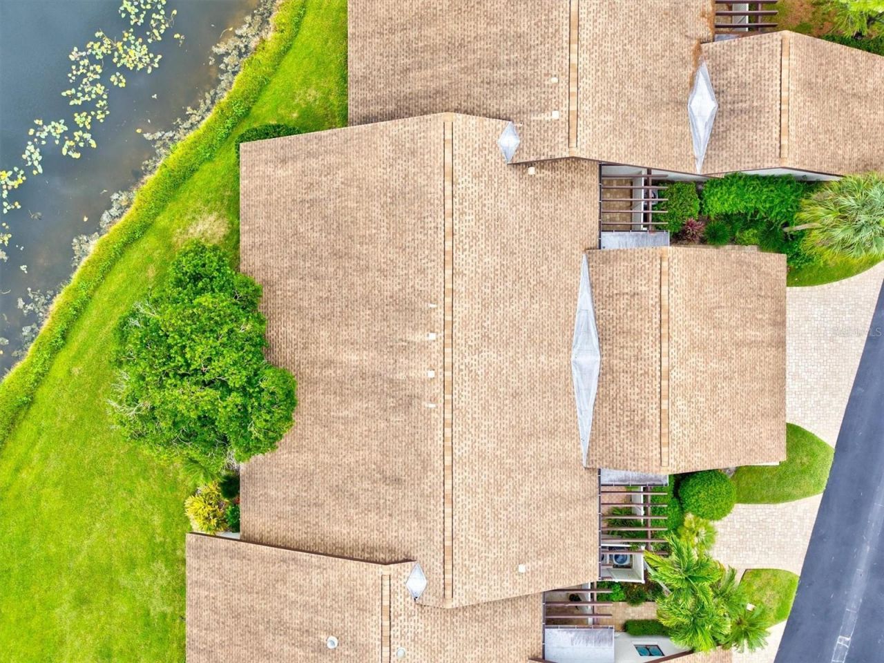 3118 Windrush Bourne, Unit 8, Sarasota, FL 34235 Photo