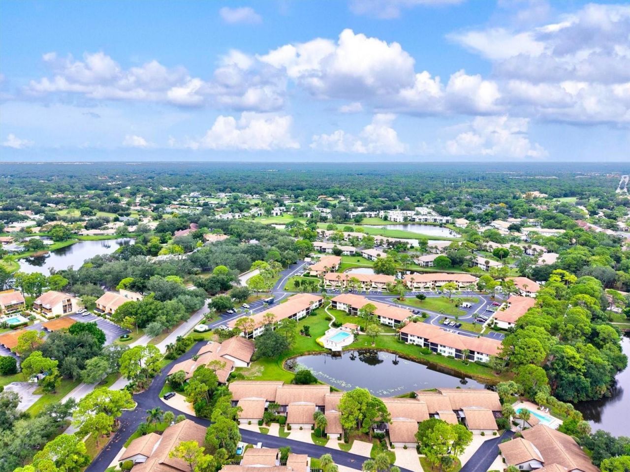3118 Windrush Bourne, Unit 8, Sarasota, FL 34235 Photo