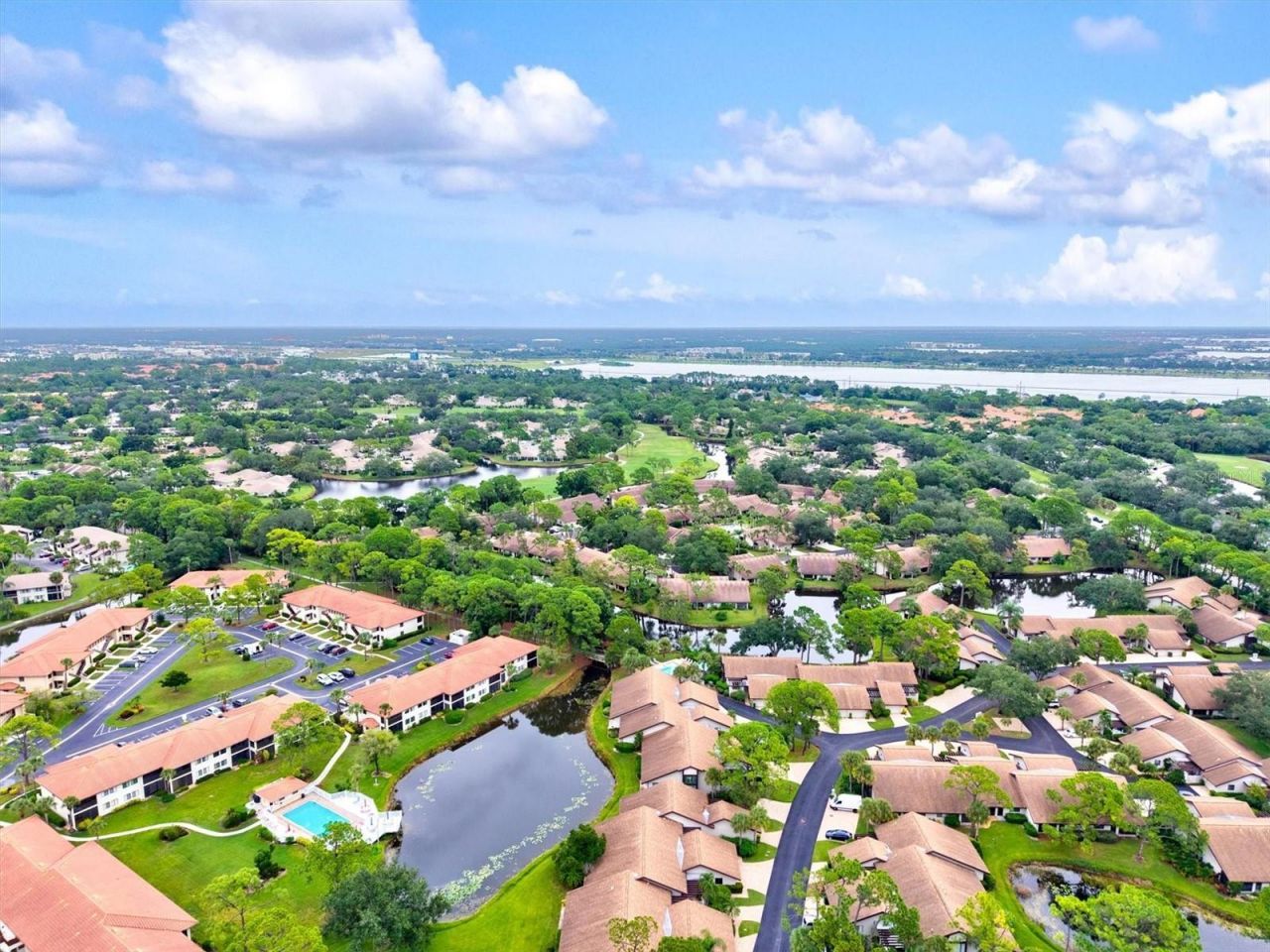 3118 Windrush Bourne, Unit 8, Sarasota, FL 34235 Photo