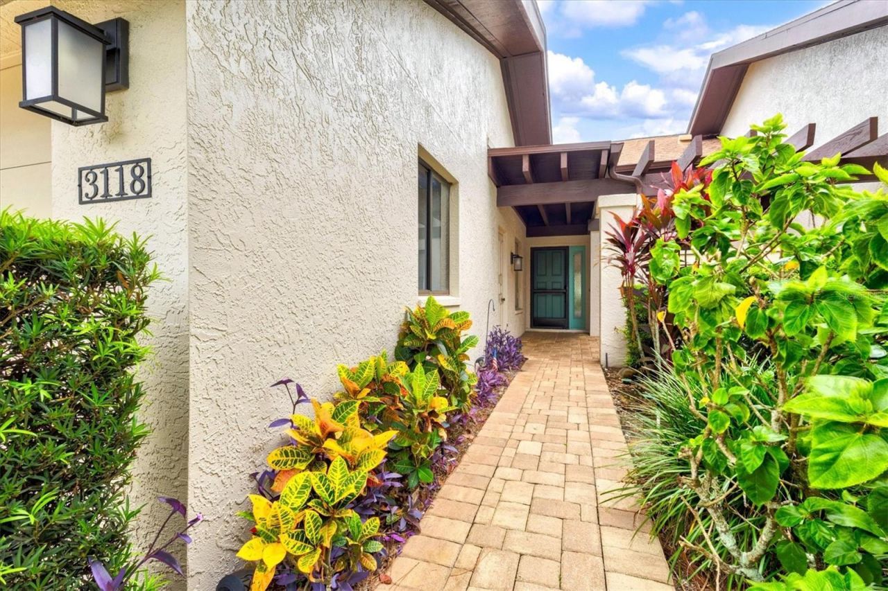 3118 Windrush Bourne, Unit 8, Sarasota, FL 34235 Photo