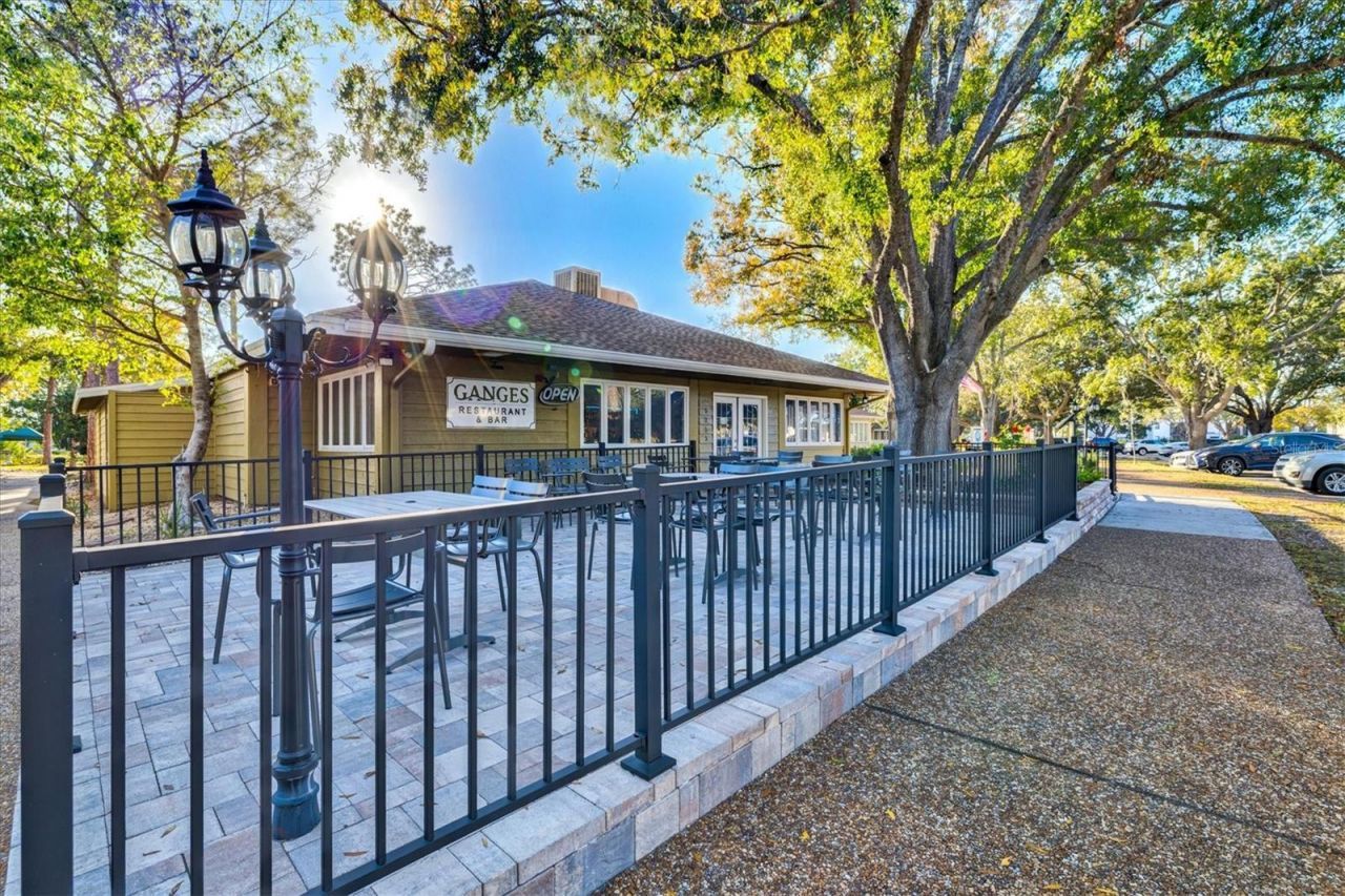 3118 Windrush Bourne, Unit 8, Sarasota, FL 34235 Photo