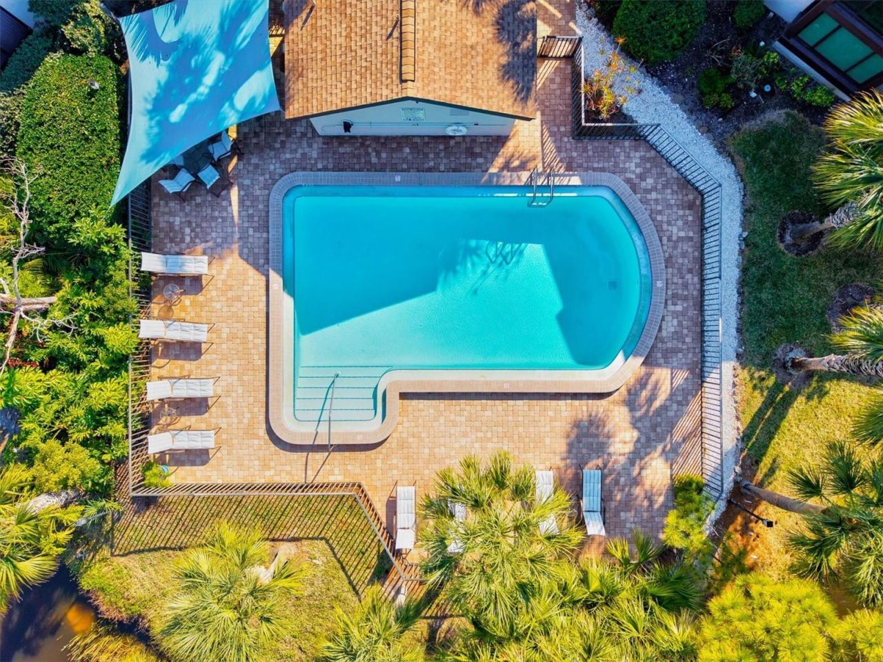 3118 Windrush Bourne, Unit 8, Sarasota, FL 34235 Photo