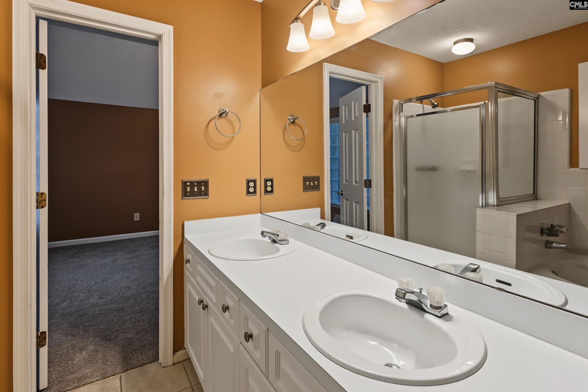 112 Chippenham Circle  Photo 28