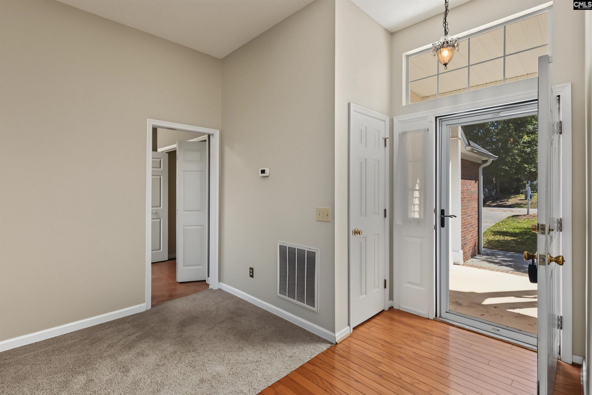 112 Chippenham Circle  Photo 6