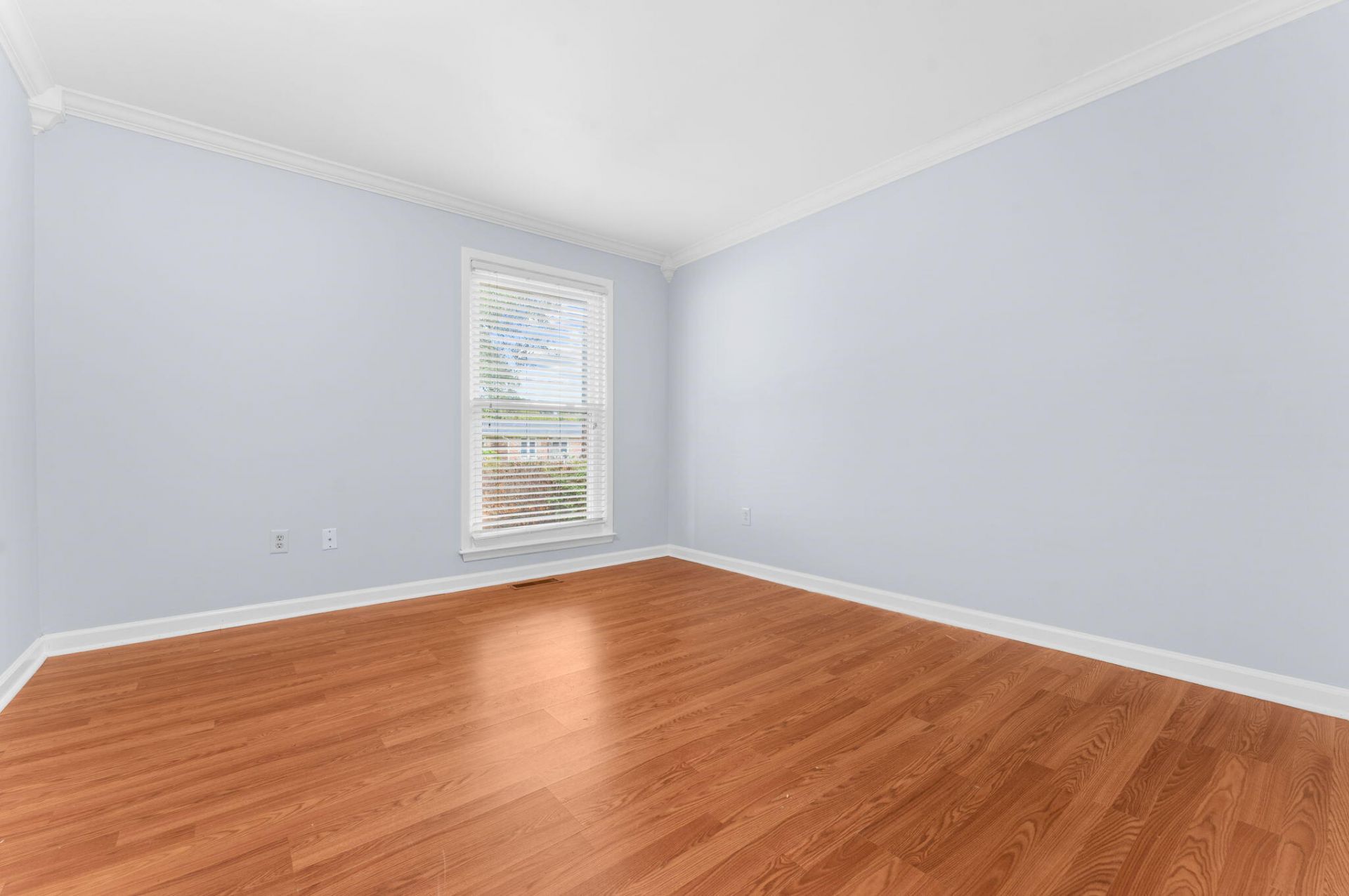 1251 Greenfield Place Photo 17