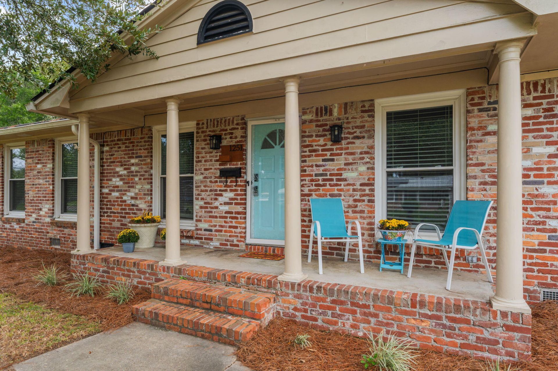 1251 Greenfield Place Photo 2