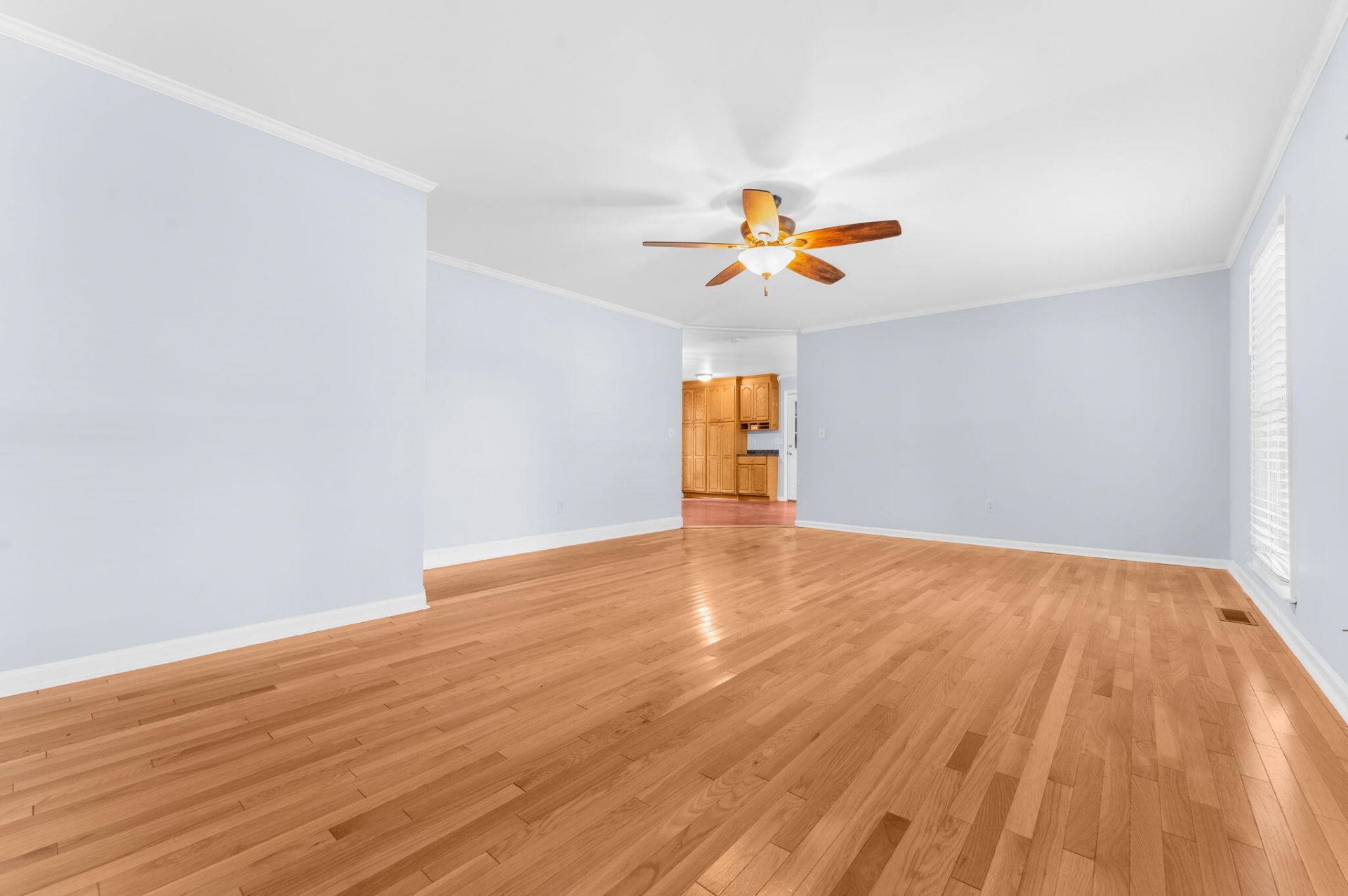 1251 Greenfield Place Photo 3