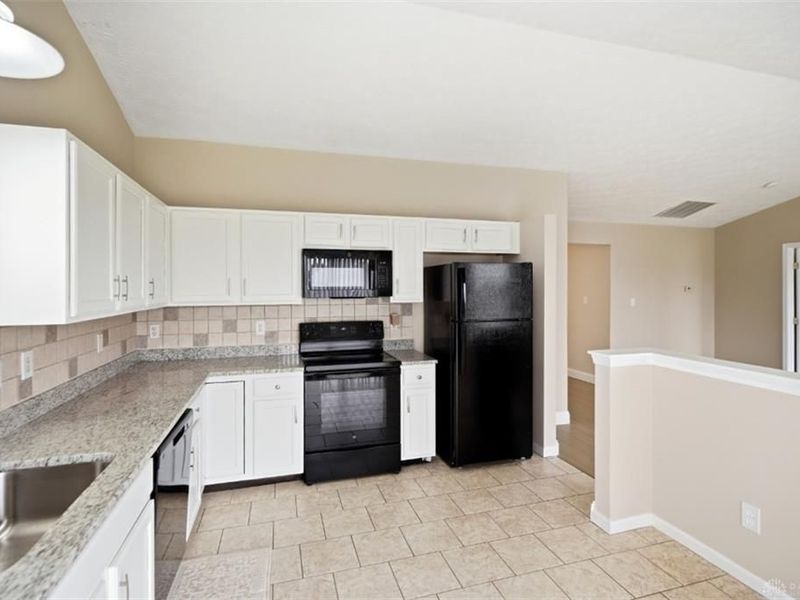275 Keswick Drive, Monroe, OH 45050 Photo 12