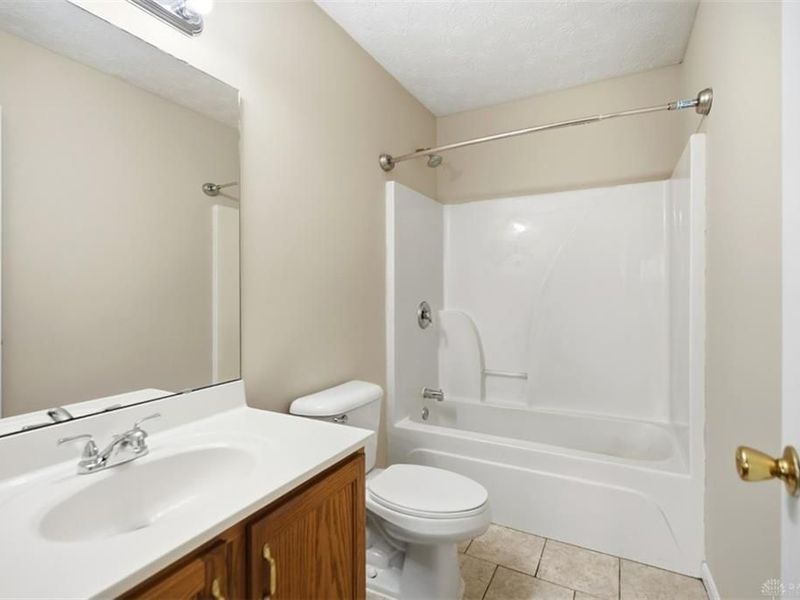 275 Keswick Drive, Monroe, OH 45050 Photo 16