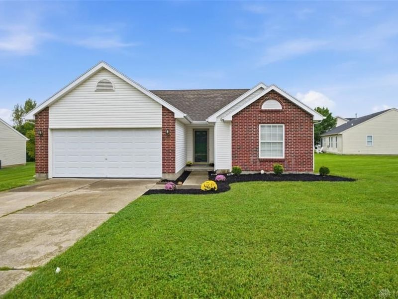 275 Keswick Drive, Monroe, OH 45050 Photo 2