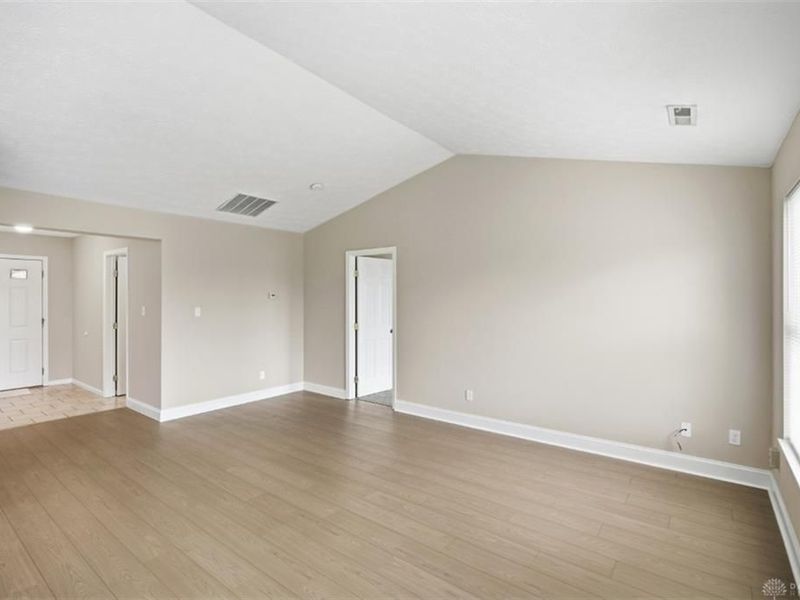 275 Keswick Drive, Monroe, OH 45050 Photo 5