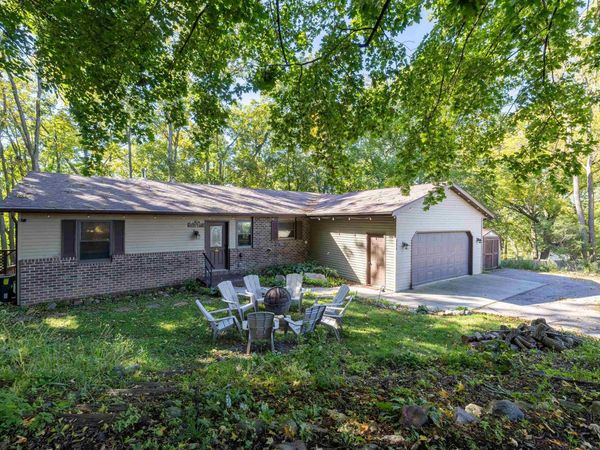906 2nd Street, Baraboo, WI 53913