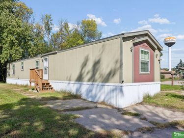 1075 W 8th Street, Unit 2, North Bend, NE 68649