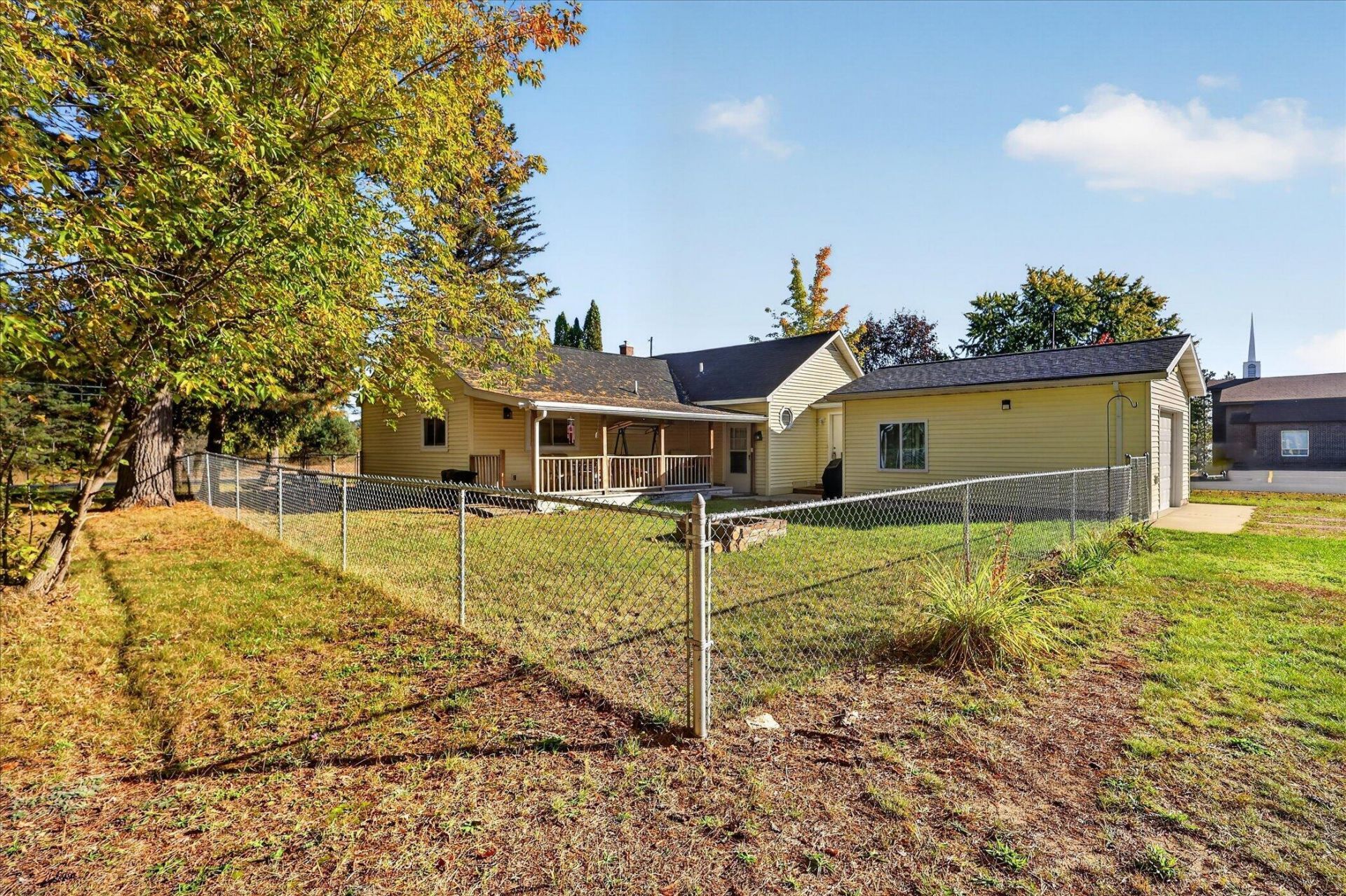 1617 W Division Street, Cadillac, MI 49601 Main Photo
