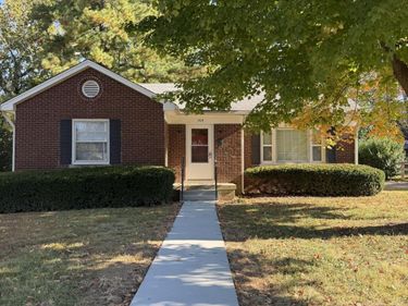 206 Cardinal Avenue, Versailles, KY 40383