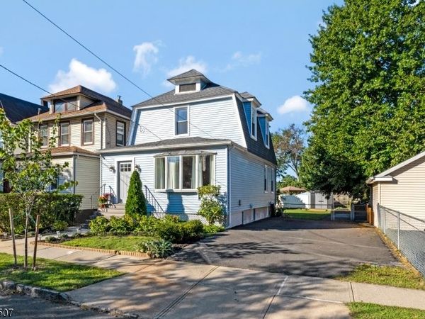 208 Walnut St, Roselle Park, NJ 07204