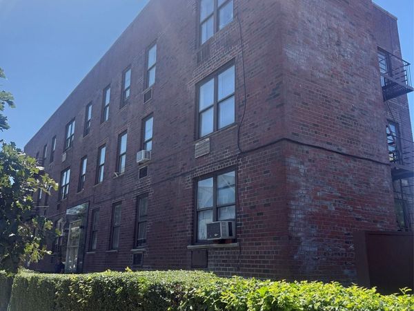1821 Mahan Avenue , Bronx, NY 10461