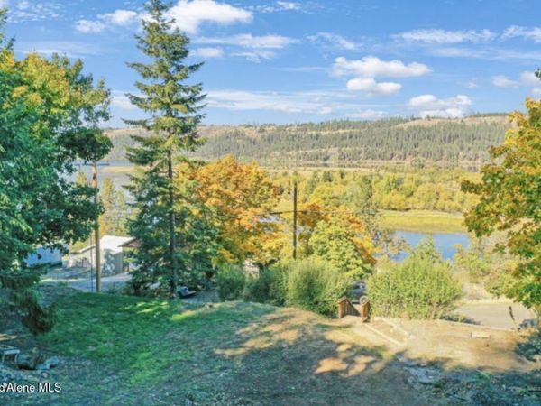 261 N Frederick DR , Harrison, ID 83833