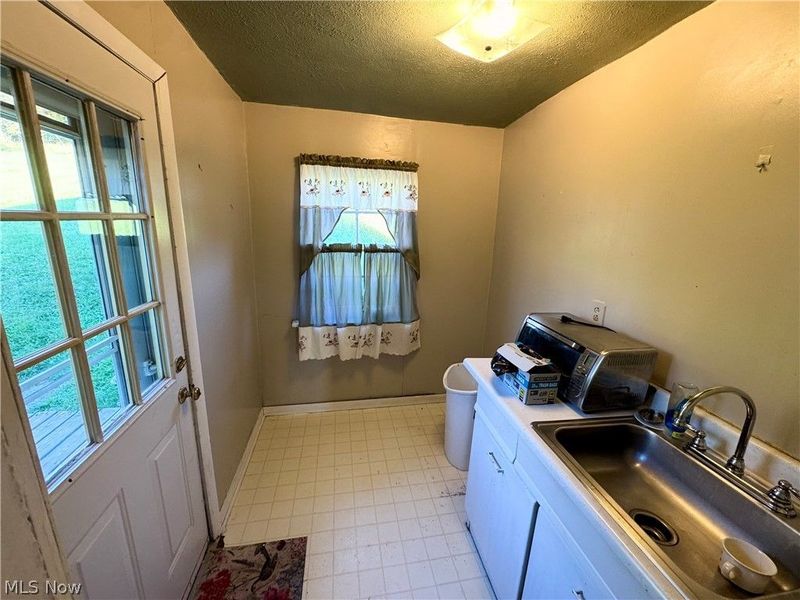 608 Mccready Avenue , Cadiz, OH 43907 Photo 8
