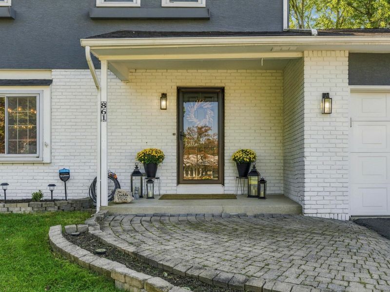 861 Brentford Drive, Columbus, OH 43220 Photo 4