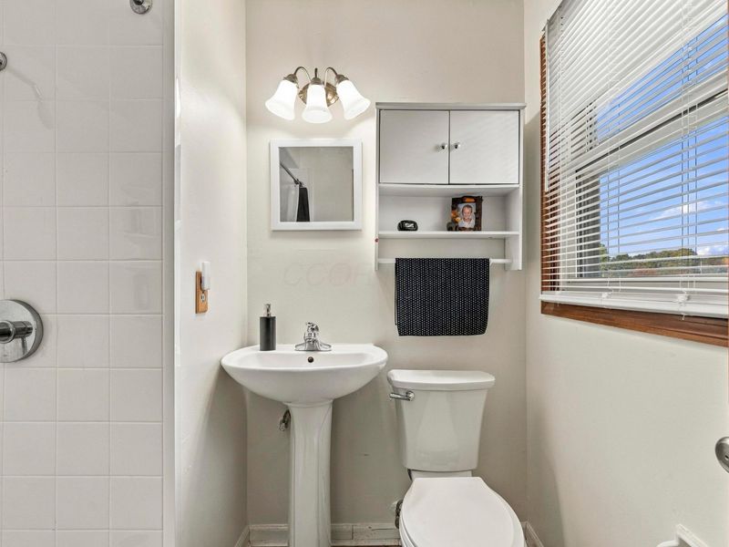 861 Brentford Drive, Columbus, OH 43220 Photo 50