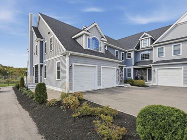 80 Lebaron Boulevard, Unit 10, Lakeville, MA 02347