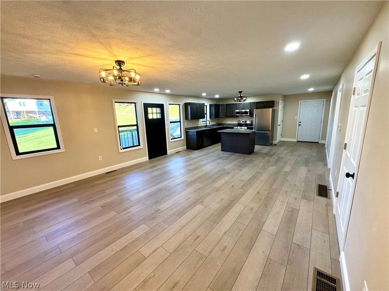 155 E Spring Street , Cadiz, OH 43907 Photo 8