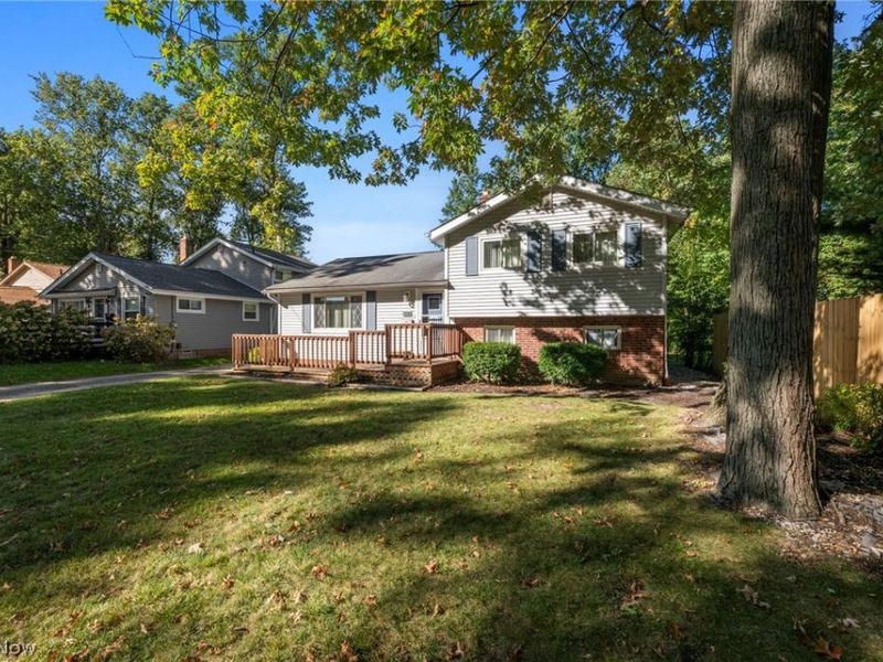 1598 Luanna Drive, Eastlake, OH 44095 Photo 2