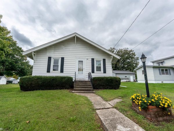 607 Harrison Street, Melcher-Dallas, IA 50062