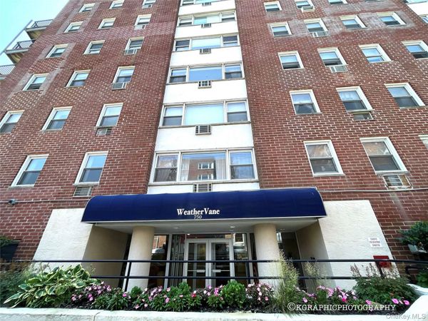 750 Shore Road , Unit 1H  2nd fl, Long Beach, NY 11561