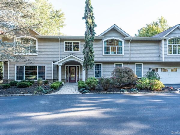 442 Wolf Hill Road , Dix Hills, NY 11746