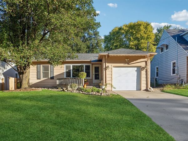 3921 Clinton Avenue, Des Moines, IA 50310
