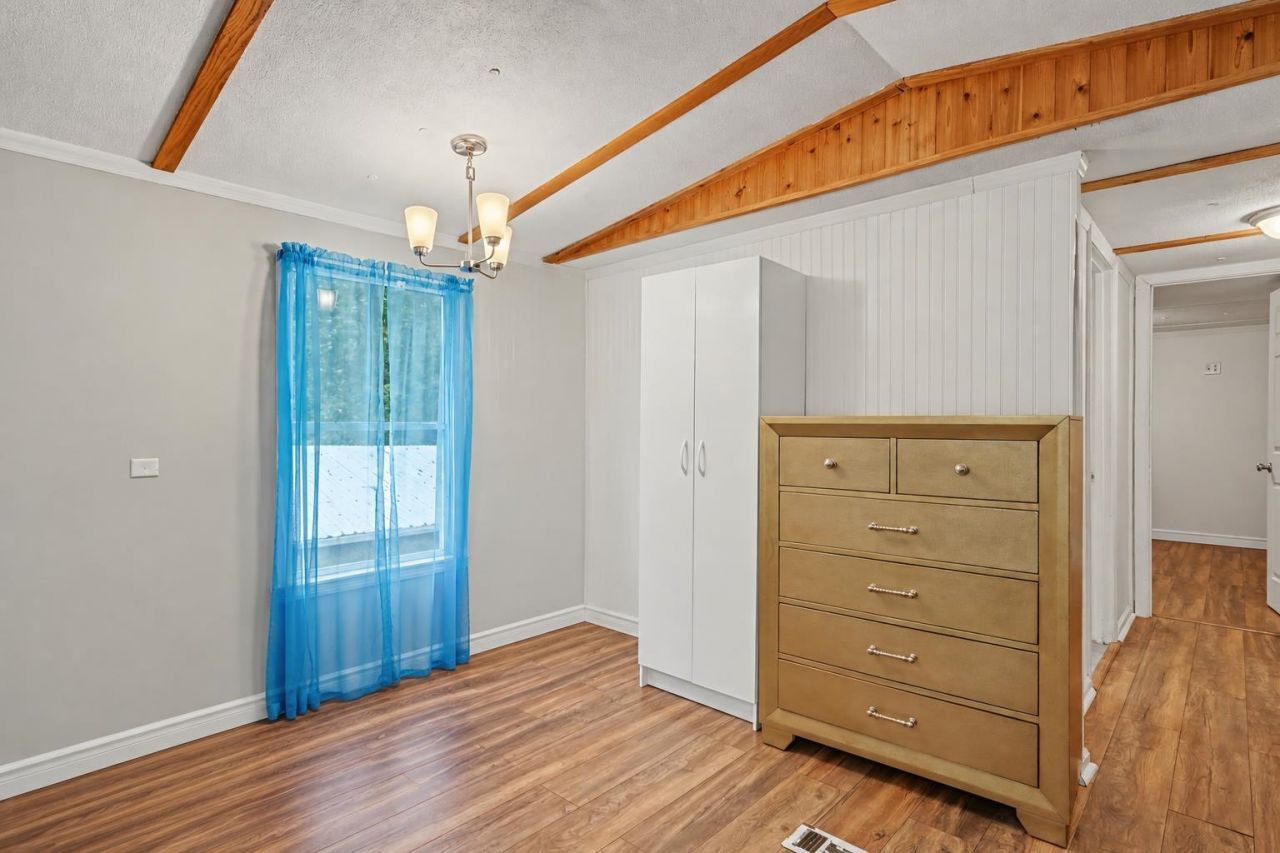 7504 Aubrey Ln. Photo 10