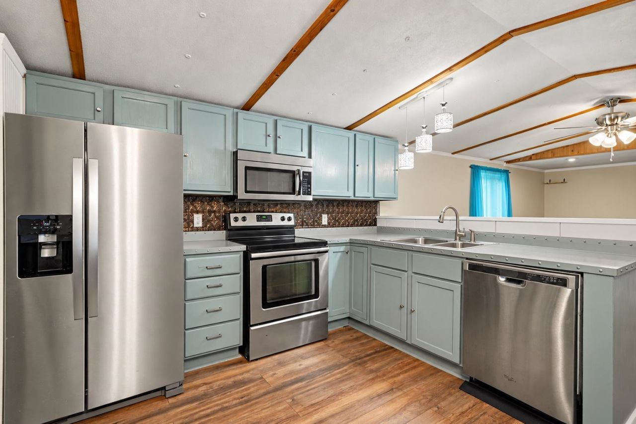 7504 Aubrey Ln. Photo 13