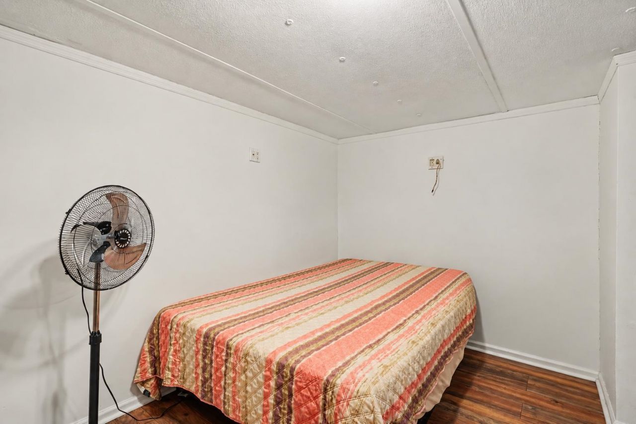 7504 Aubrey Ln. Photo 18