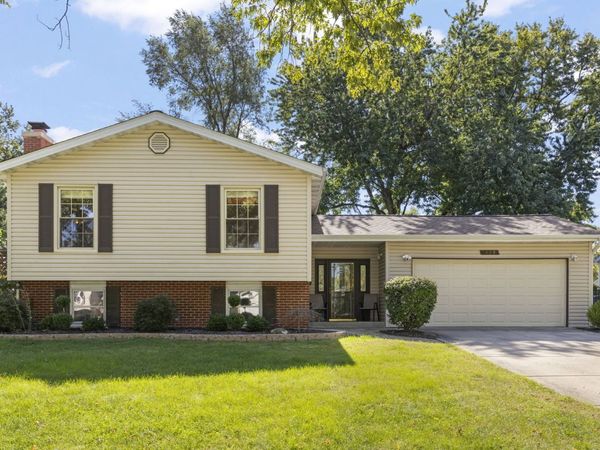 409 Maple Lane , Darien, IL 60561