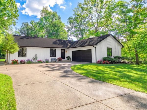 34017 N Lakeside Drive , Grayslake, IL 60030
