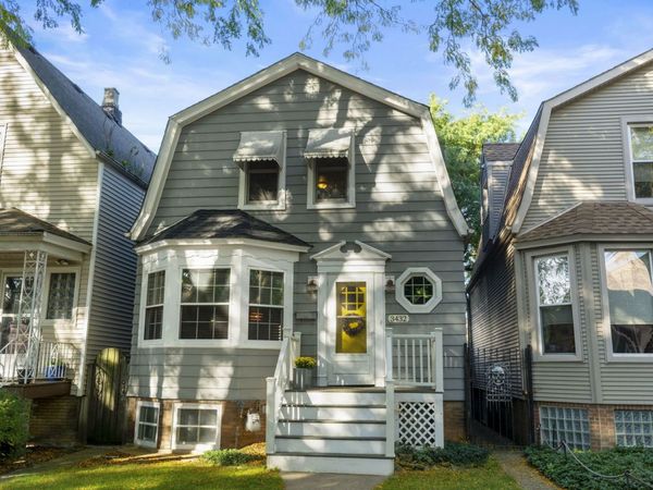 3432 N Troy Street , Chicago, IL 60618