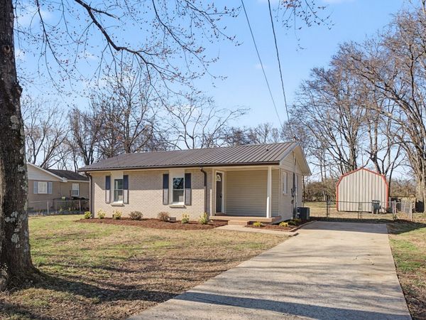 110 Green Meadow Dr , Gallatin, TN 37066