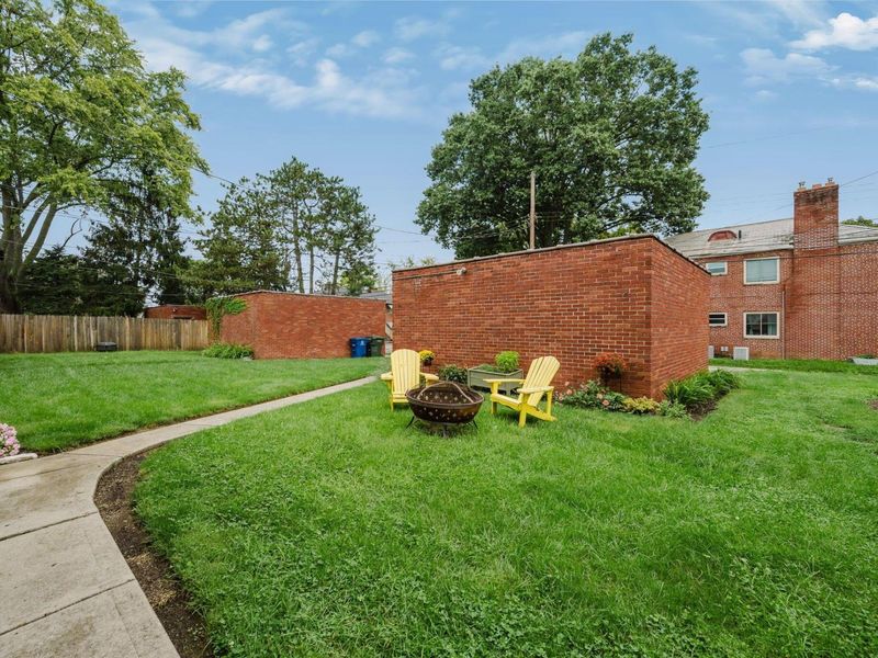 1572 Grandview Avenue, Columbus, OH 43212 Photo 36