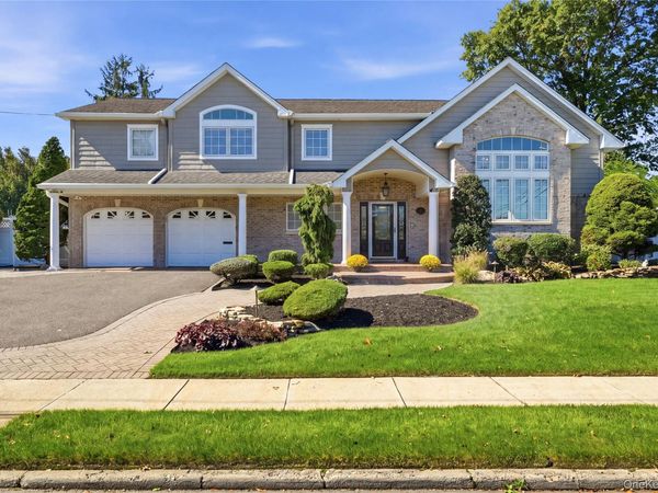 72 Wenwood Drive, Massapequa Park, NY 11762