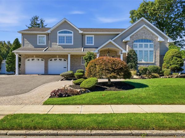 72 Wenwood Drive, Massapequa Park, NY 11762