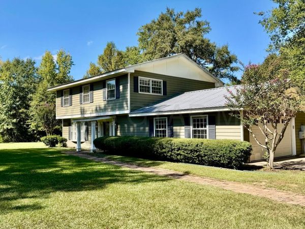 118 Magnolia Street, Livingston, AL 35470