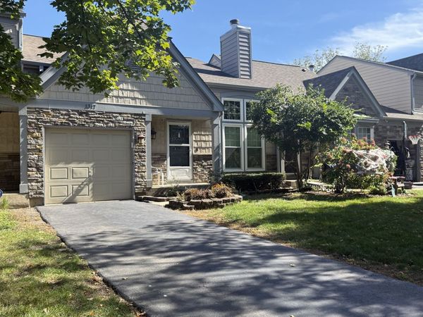 1317 Seabury Circle , Carol Stream, IL 60188