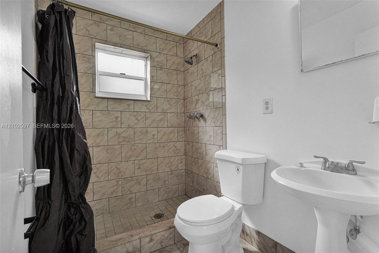 520 NW 49th St , Unit A, Miami, FL 33127 Photo