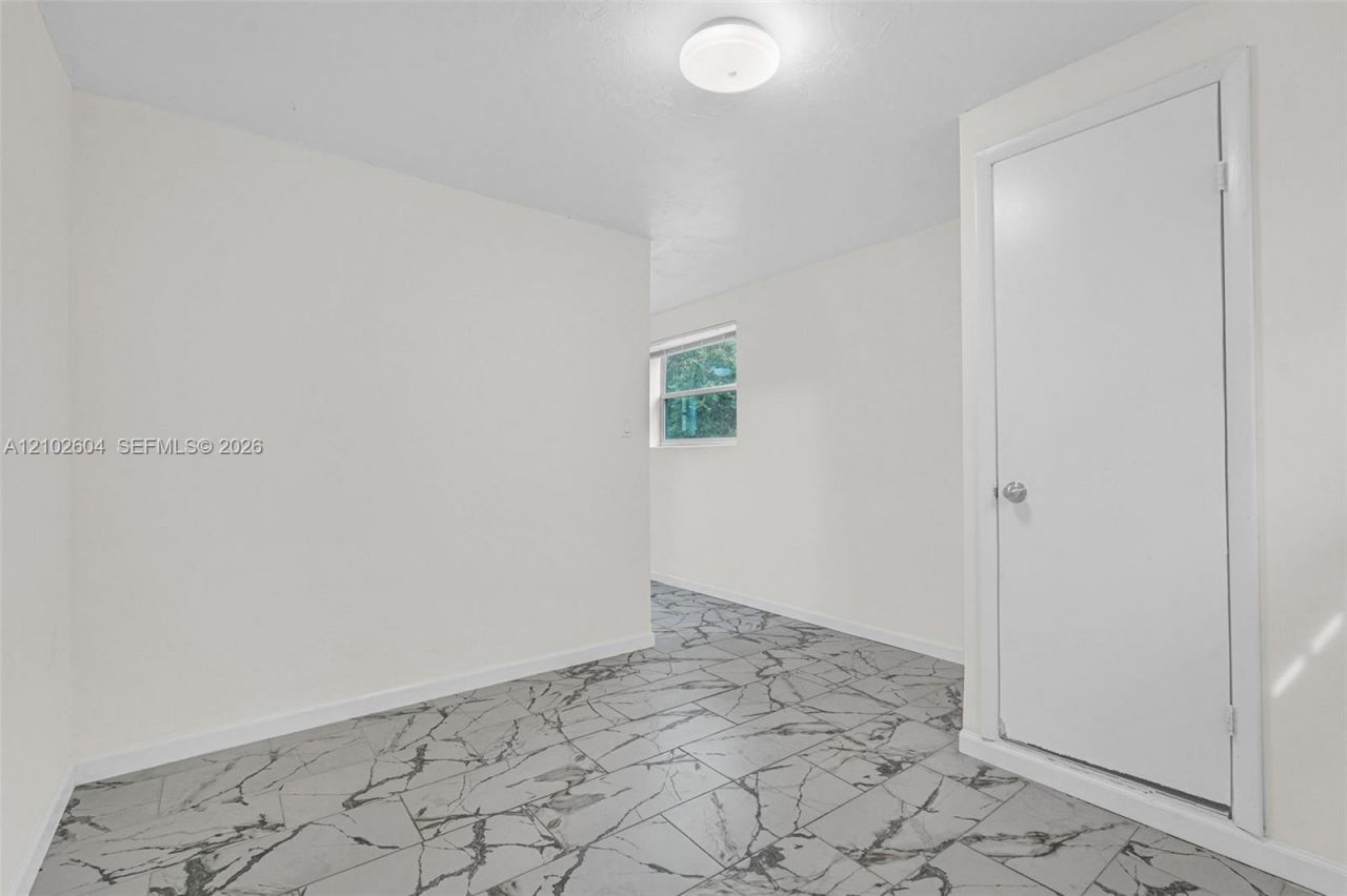 520 NW 49th St , Unit B, Miami, FL 33127 Photo