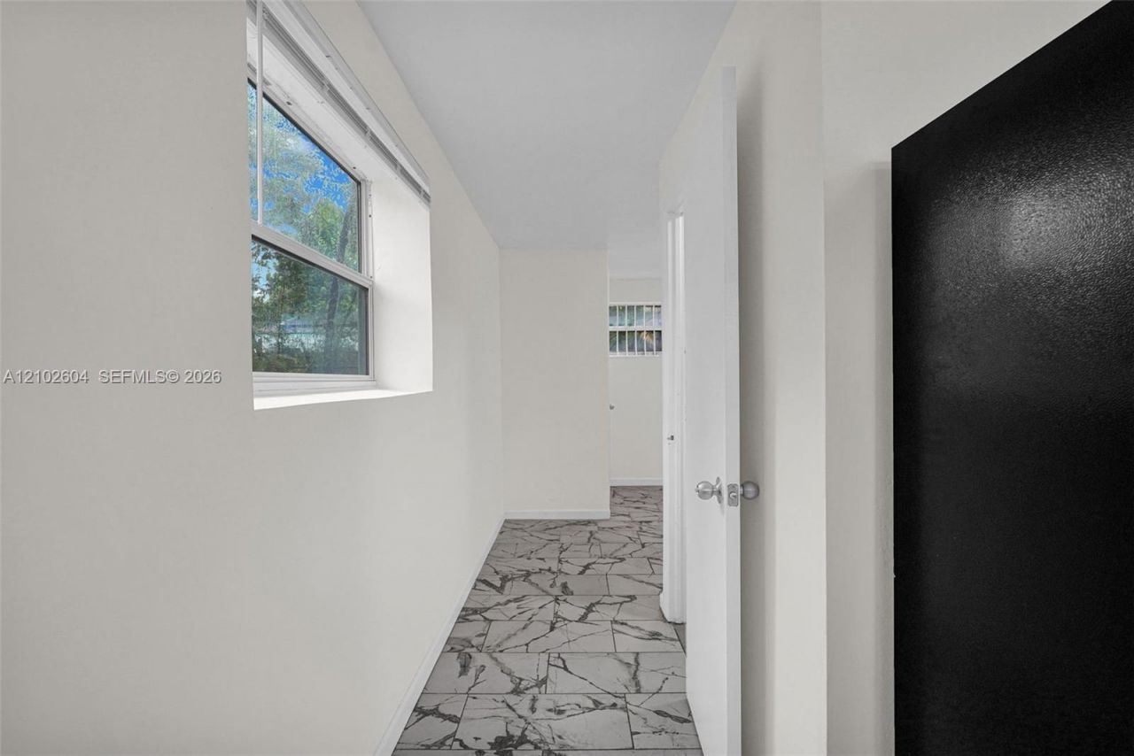 520 NW 49th St , Unit B, Miami, FL 33127 Photo