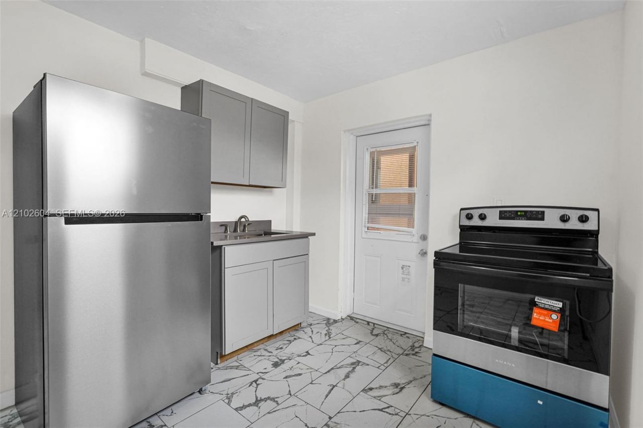 520 NW 49th St , Unit B, Miami, FL 33127 Photo