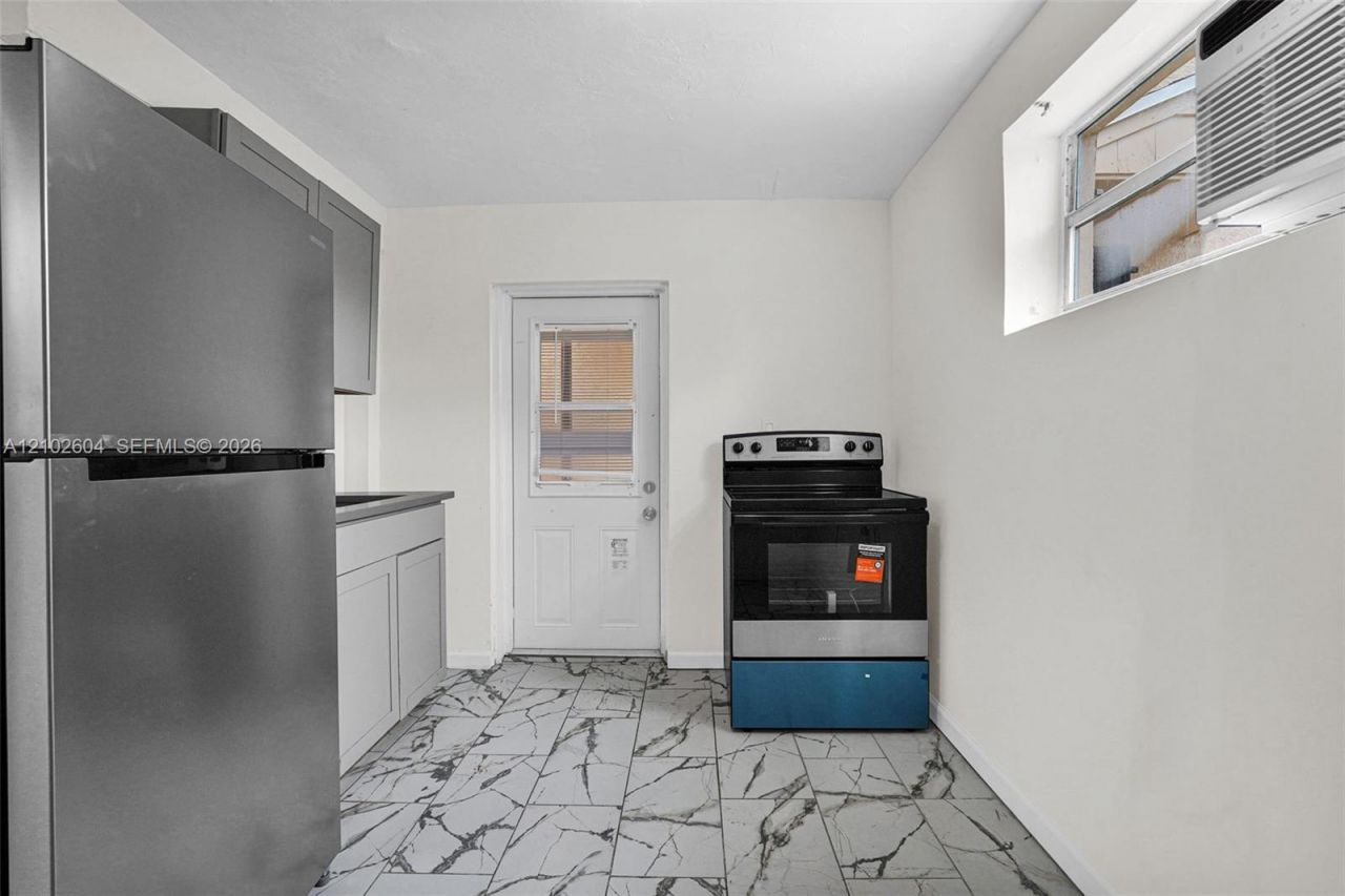 520 NW 49th St , Unit B, Miami, FL 33127 Photo